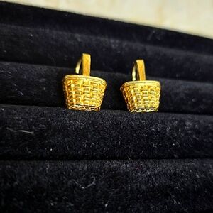 Vintage Gold Tone Basket Weave Earrings